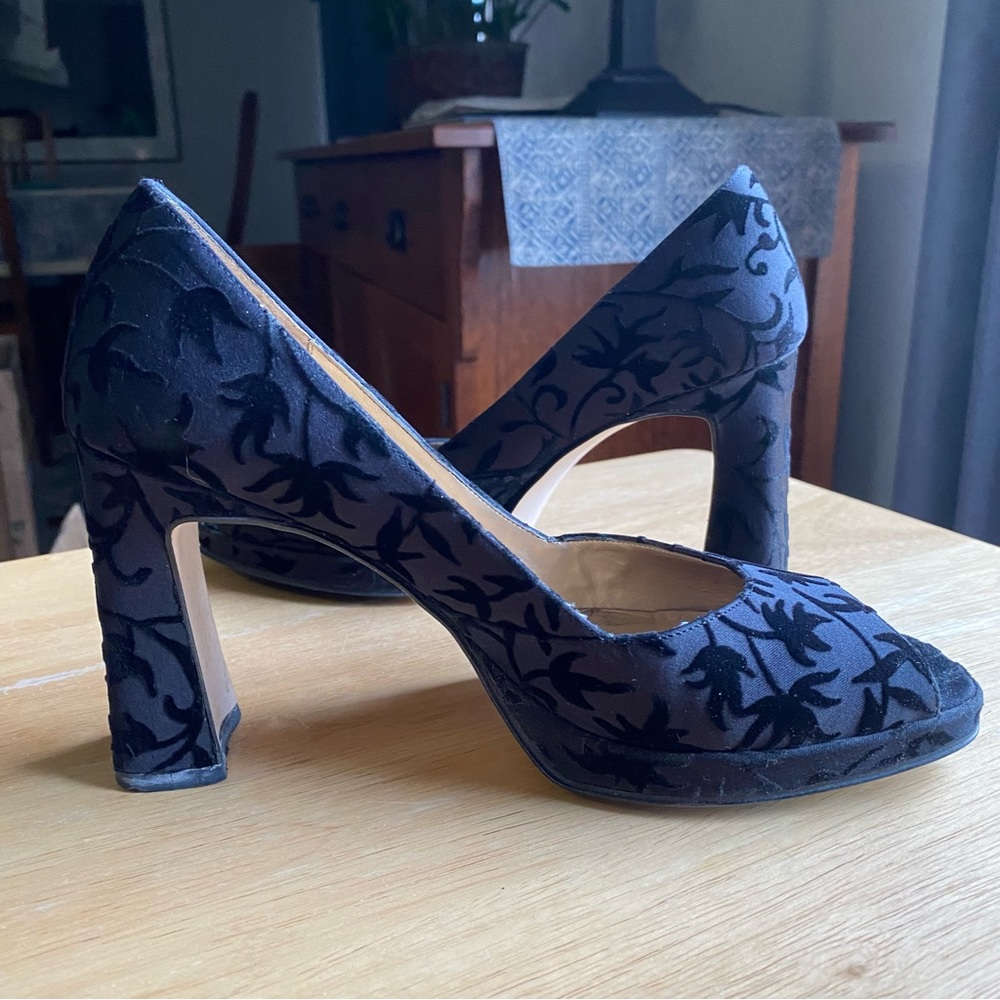 Black heels w/ velvet pattern